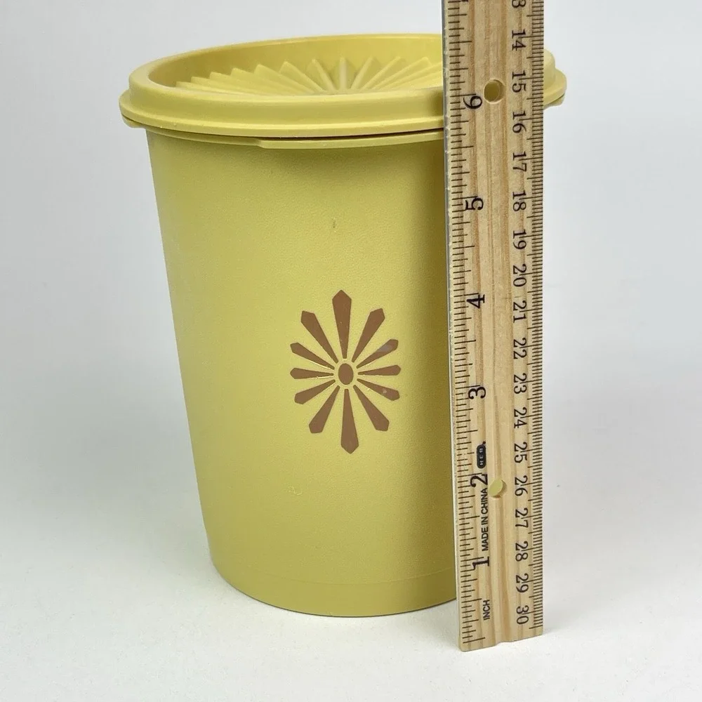 Vintage Servalier 5 Cup Harvest Gold Tupperware Canister With Lid 811-3
